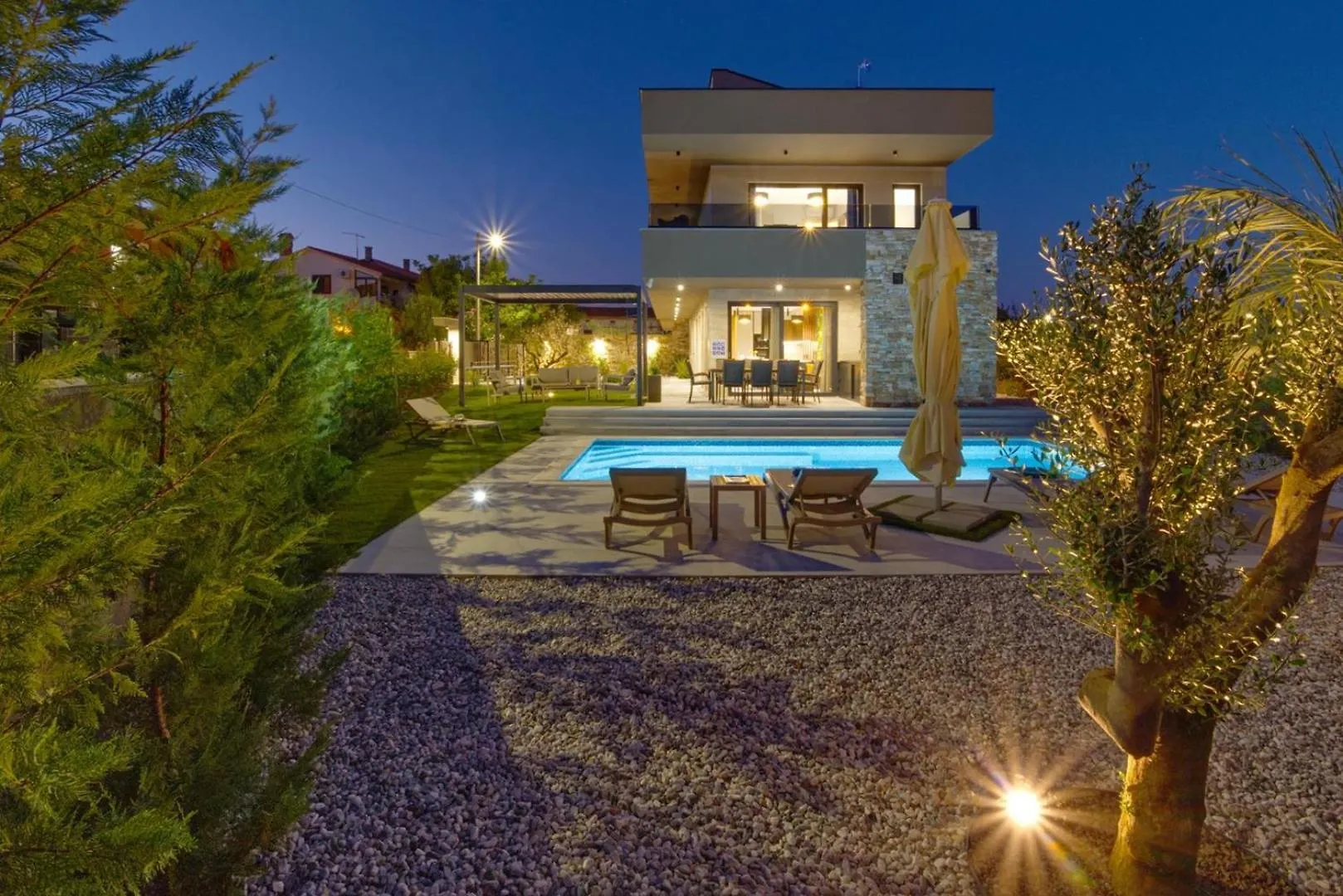 Villa Bavigo And Pieron contacts